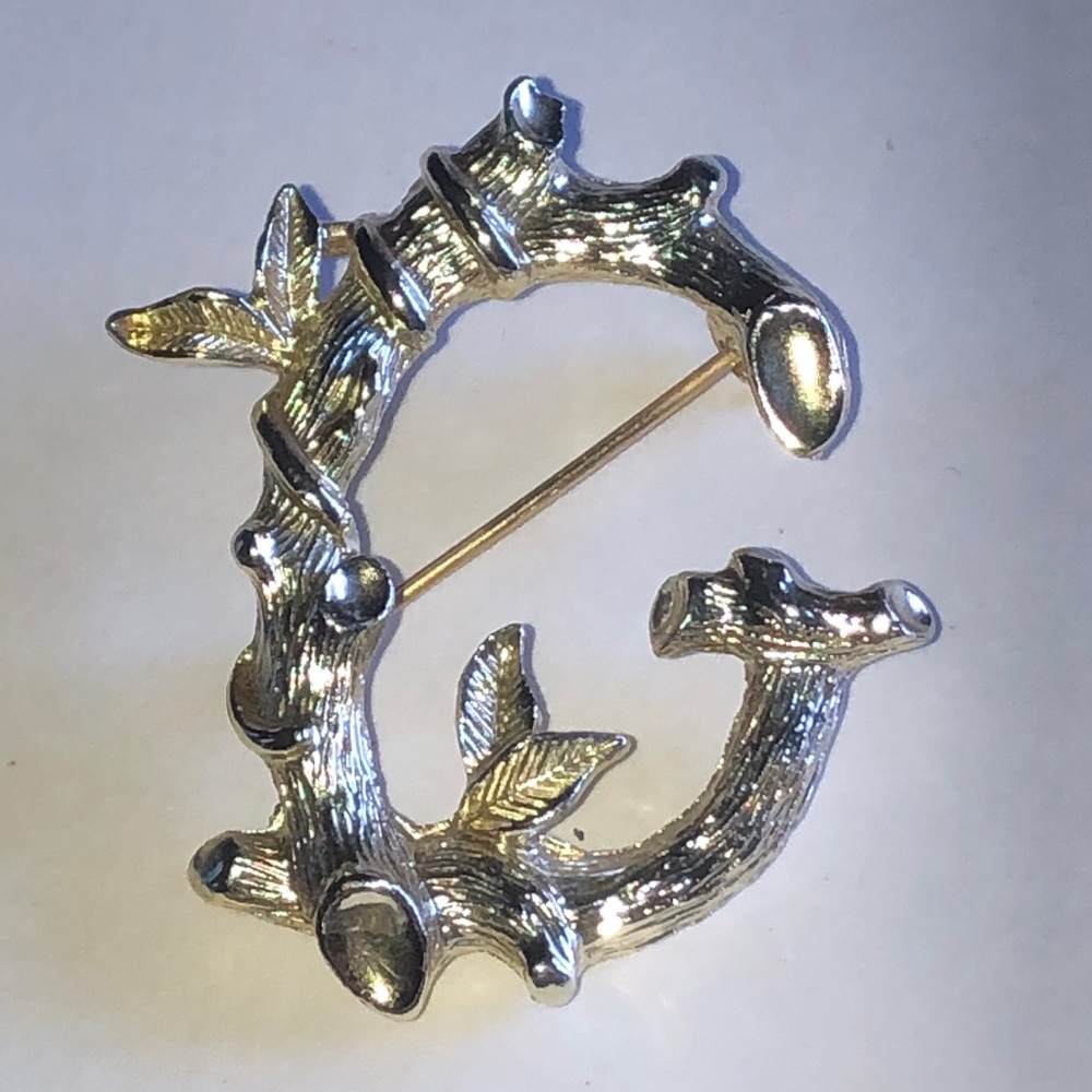 Sarah Coventry Gold Tone G Shaped Branch Pin Brooch